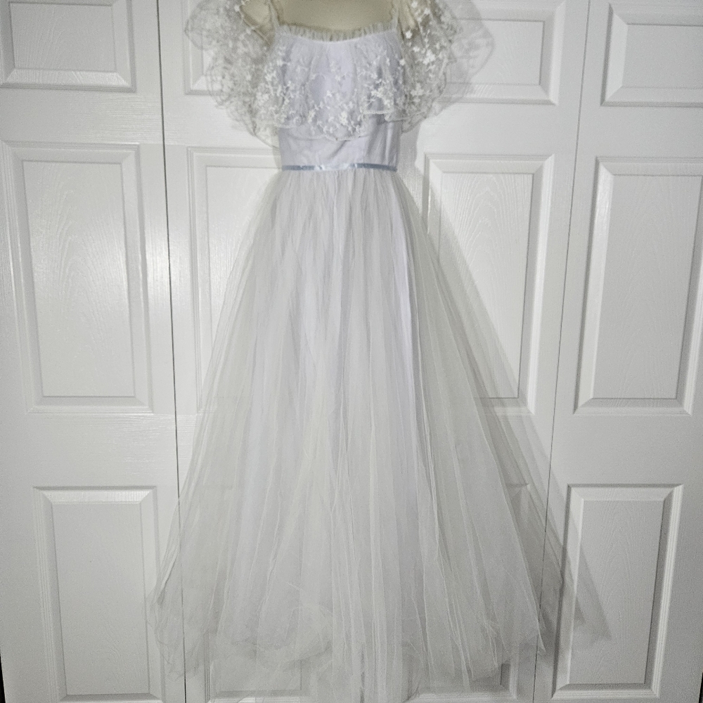 Vintage 70s Lace White & lilic Prom Dress